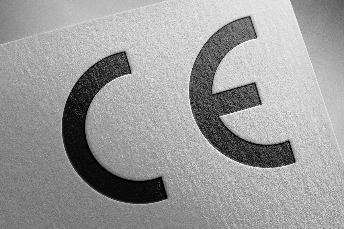Tiêu chuẩn CE là gì? Có nên dùng ổ điện đạt chuẩn CE không?