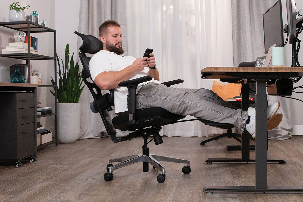 Bàn nâng hạ và vai trò trong work-life balance